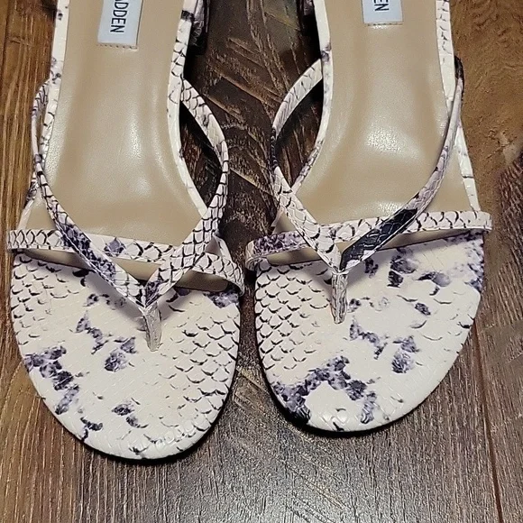 Steve Madden shoes - Picture 3 of 7